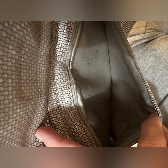 Inge‎ Christopher metallic silver fold over clutch - Picture 5 of 7